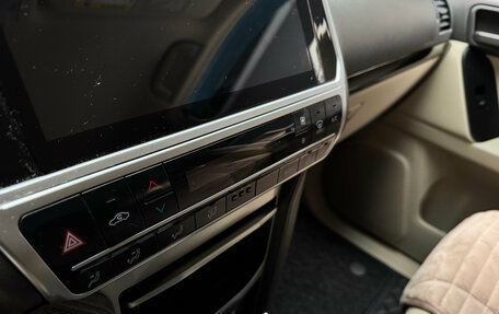 Toyota Land Cruiser Prado 150 рестайлинг 2, 2021 год, 5 390 000 рублей, 20 фотография