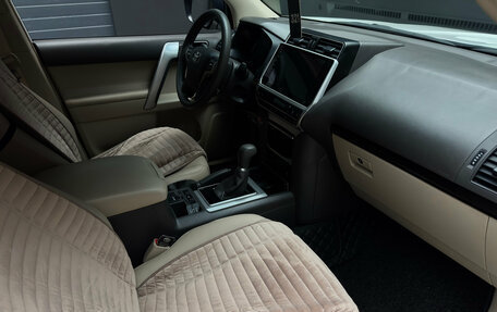 Toyota Land Cruiser Prado 150 рестайлинг 2, 2021 год, 5 390 000 рублей, 13 фотография