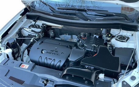 Mitsubishi Outlander III рестайлинг 3, 2018 год, 1 595 000 рублей, 28 фотография