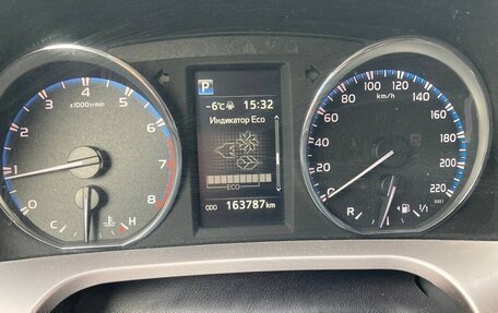 Toyota RAV4, 2018 год, 3 300 000 рублей, 9 фотография