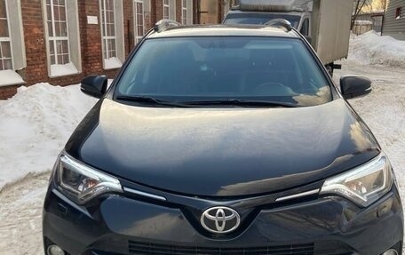 Toyota RAV4, 2018 год, 3 300 000 рублей, 4 фотография