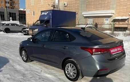 Hyundai Solaris II рестайлинг, 2017 год, 1 100 000 рублей, 3 фотография