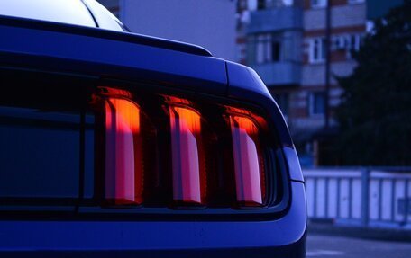 Ford Mustang VI рестайлинг, 2015 год, 1 970 000 рублей, 3 фотография