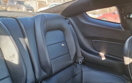 Ford Mustang VI рестайлинг, 2015 год, 1 970 000 рублей, 12 фотография