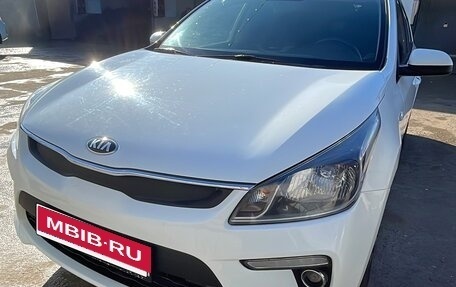 KIA Rio IV, 2018 год, 1 170 000 рублей, 2 фотография
