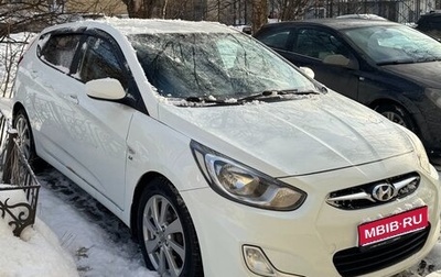 Hyundai Solaris II рестайлинг, 2013 год, 800 000 рублей, 1 фотография