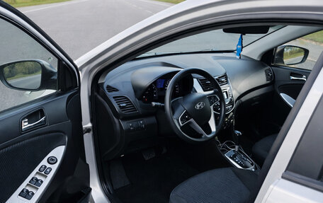 Hyundai Solaris II рестайлинг, 2013 год, 888 000 рублей, 11 фотография