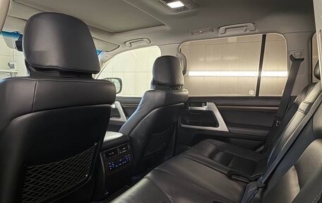 Toyota Land Cruiser 200, 2018 год, 6 150 000 рублей, 4 фотография