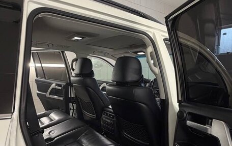 Toyota Land Cruiser 200, 2018 год, 6 150 000 рублей, 5 фотография