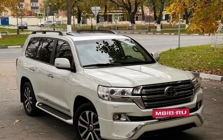 Toyota Land Cruiser 200, 2018 год, 6 150 000 рублей, 11 фотография