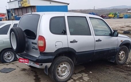 Chevrolet Niva I рестайлинг, 2004 год, 217 000 рублей, 3 фотография