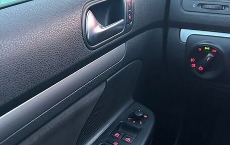 Volkswagen Jetta VI, 2010 год, 700 000 рублей, 6 фотография