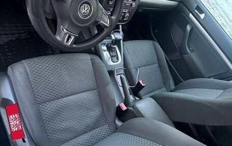 Volkswagen Jetta VI, 2010 год, 700 000 рублей, 11 фотография