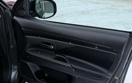 Mitsubishi Outlander III рестайлинг 3, 2018 год, 2 800 000 рублей, 18 фотография