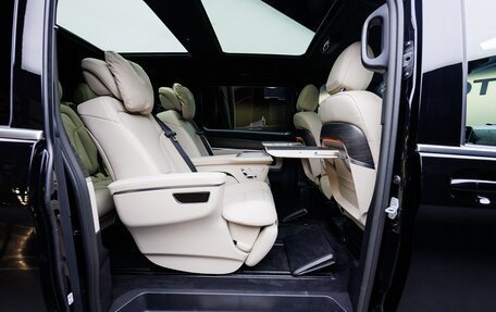 Mercedes-Benz V-Класс, 2026 год, 14 830 000 рублей, 34 фотография