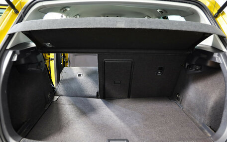 Volkswagen Golf VII, 2017 год, 1 099 000 рублей, 27 фотография