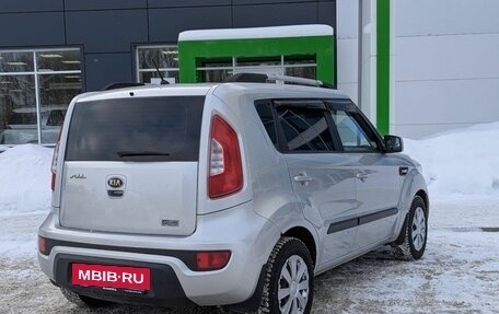 KIA Soul II рестайлинг, 2013 год, 879 000 рублей, 5 фотография