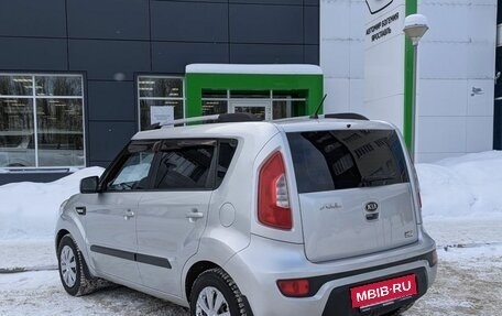 KIA Soul II рестайлинг, 2013 год, 879 000 рублей, 7 фотография