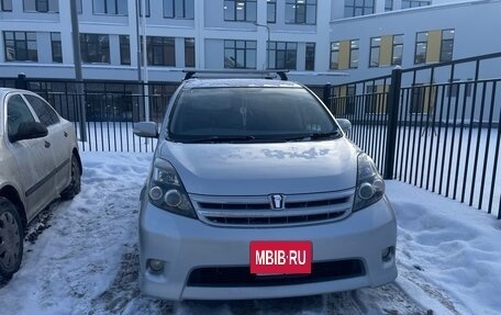 Toyota ISis I, 2010 год, 1 570 000 рублей, 2 фотография