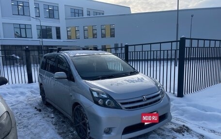 Toyota ISis I, 2010 год, 1 570 000 рублей, 17 фотография