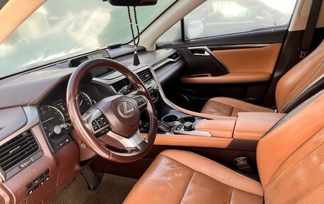 Lexus RX IV рестайлинг, 2016 год, 3 800 000 рублей, 13 фотография