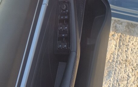 Geely Emgrand, 2023 год, 1 700 000 рублей, 9 фотография