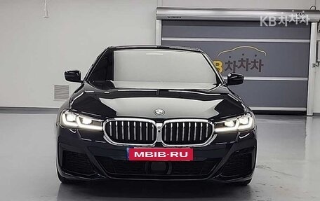 BMW 5 серия, 2022 год, 4 300 000 рублей, 2 фотография