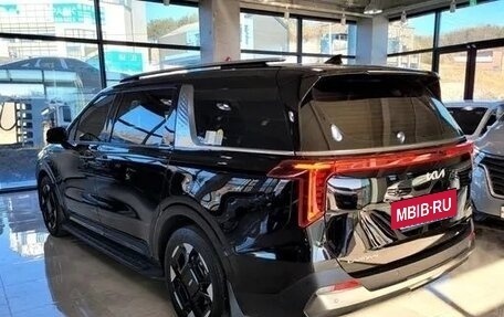 KIA Carnival, 2024 год, 4 900 000 рублей, 3 фотография