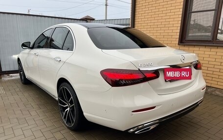 Mercedes-Benz E-Класс, 2020 год, 5 250 000 рублей, 5 фотография