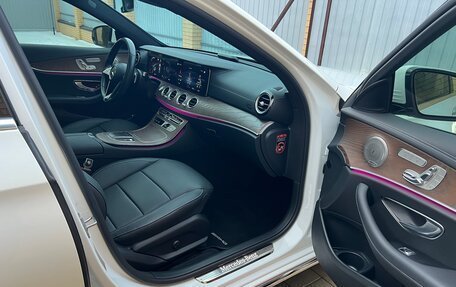 Mercedes-Benz E-Класс, 2020 год, 5 250 000 рублей, 33 фотография