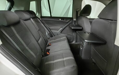 Volkswagen Tiguan I, 2011 год, 1 379 000 рублей, 16 фотография