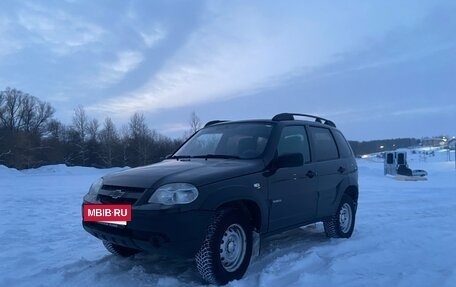Chevrolet Niva I рестайлинг, 2018 год, 650 000 рублей, 4 фотография