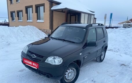 Chevrolet Niva I рестайлинг, 2018 год, 650 000 рублей, 7 фотография