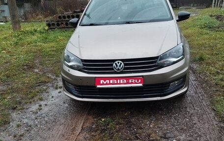 Volkswagen Polo VI (EU Market), 2017 год, 1 300 000 рублей, 1 фотография