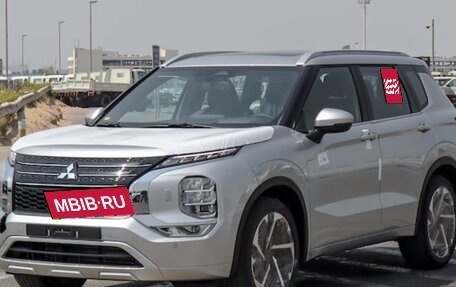 Mitsubishi Outlander, 2025 год, 5 640 000 рублей, 1 фотография