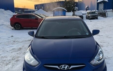 Hyundai Solaris II рестайлинг, 2012 год, 689 000 рублей, 1 фотография