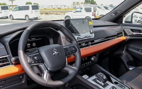 Mitsubishi Outlander, 2025 год, 5 640 000 рублей, 12 фотография