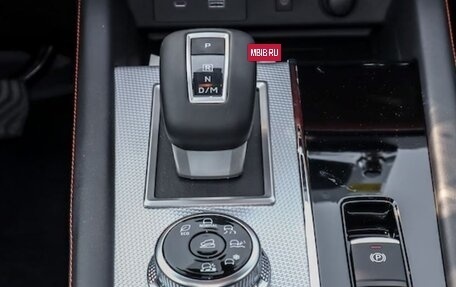 Mitsubishi Outlander, 2025 год, 5 640 000 рублей, 24 фотография