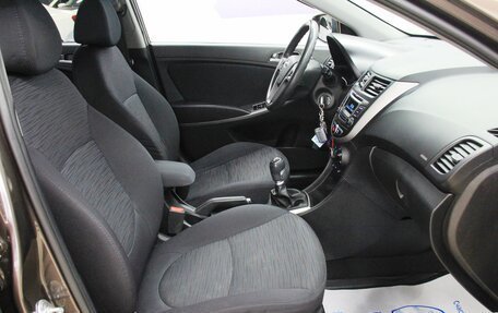 Hyundai Solaris II рестайлинг, 2015 год, 895 000 рублей, 17 фотография