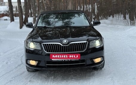 Skoda Superb III рестайлинг, 2013 год, 1 050 000 рублей, 2 фотография