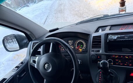 Volkswagen Caravelle T5, 2011 год, 1 900 000 рублей, 6 фотография