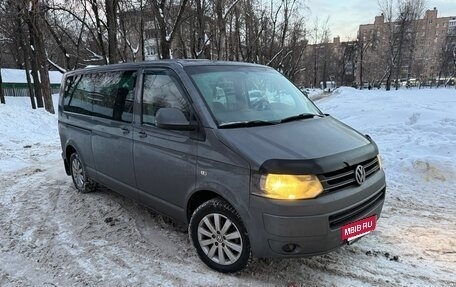 Volkswagen Caravelle T5, 2011 год, 1 900 000 рублей, 2 фотография