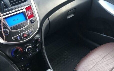 Hyundai Solaris II рестайлинг, 2012 год, 689 000 рублей, 9 фотография