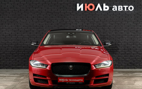 Jaguar XE I рестайлинг, 2015 год, 1 660 000 рублей, 2 фотография
