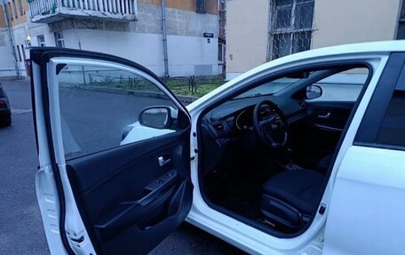 KIA Rio III рестайлинг, 2017 год, 750 000 рублей, 11 фотография