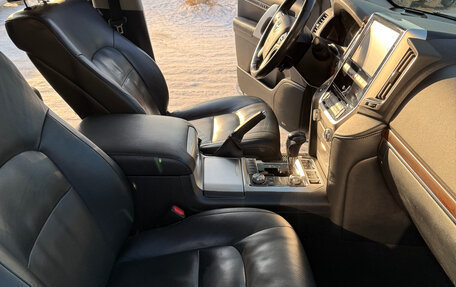 Toyota Land Cruiser 200, 2018 год, 7 700 000 рублей, 18 фотография