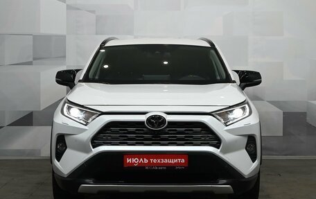 Toyota RAV4, 2020 год, 3 650 000 рублей, 2 фотография