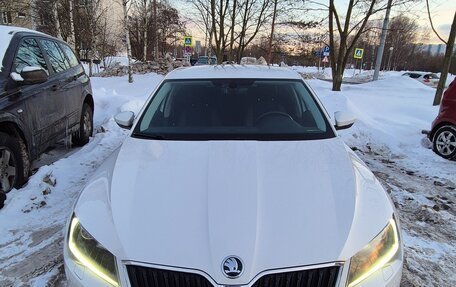 Skoda Superb III рестайлинг, 2018 год, 2 250 000 рублей, 1 фотография