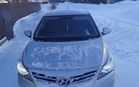 Hyundai Solaris II рестайлинг, 2014 год, 925 000 рублей, 1 фотография