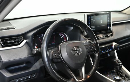 Toyota RAV4, 2020 год, 3 650 000 рублей, 15 фотография